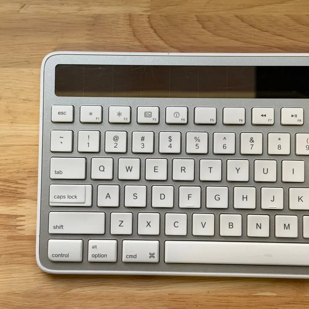 Logitech K750 Mac Edition Wireless Solar Keyboard With Unifying Receiver Dongle